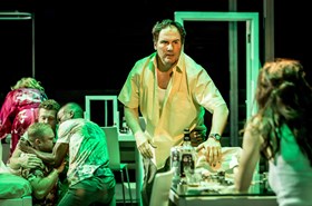 NTL 2025 A Streetcar Named Desire 04 Mitch (Corey Johnson) and Company